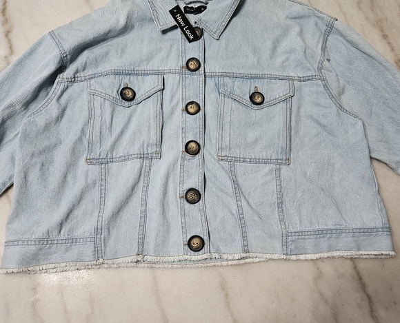 NWT Look Light Wash Blue Denim Jacket Distressed Button Down, Size 2X - Picture 1 of 9